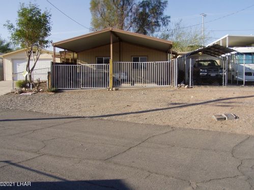 10880 Admiral Rd, Parker, AZ 85344-9464
