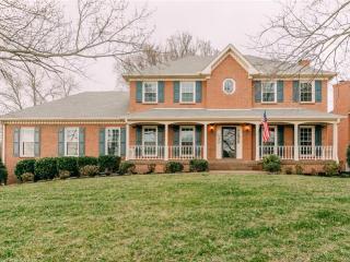 103 Hedgelawn Dr, Hendersonville, TN 37075-4552