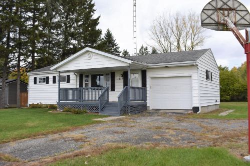 1970 Grandview Dr, Marion, OH 43302-8647