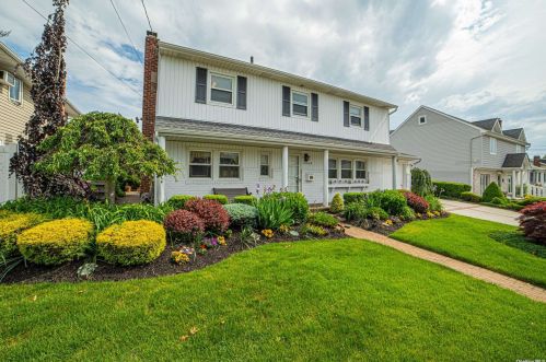 2468 Williams Ct, North Bellmore, NY 11710-4805