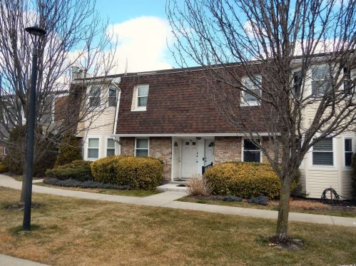 114 Millard Ave, Babylon, NY 11704-7338