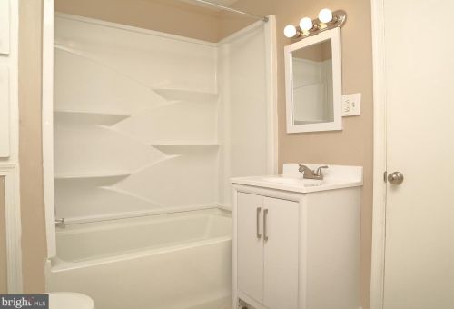 433 West St, Carlisle PA  17013-1960 exterior