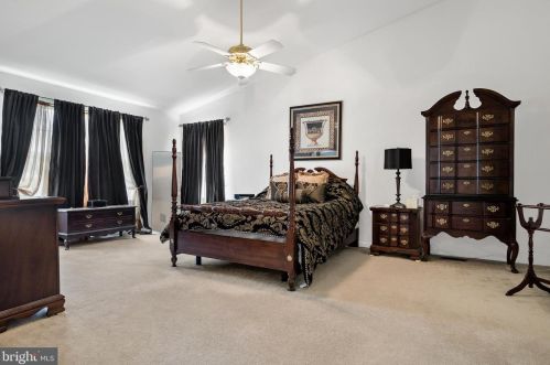 13 Victoria Dr, Swedesboro NJ  08085-3093 exterior