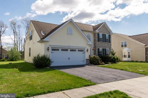 19 Fairway Dr, Millville, DE 19970-3254