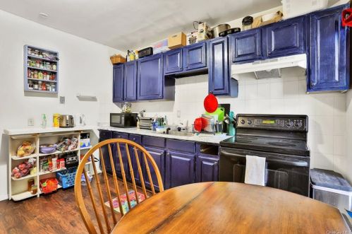 190 Winnikee Ave, Poughkeepsie NY  12601-2731 exterior