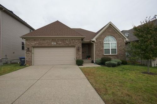 9827 Collier Ln, Louisville, KY 40291-3185