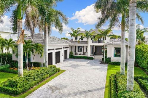 210 Lake Dr, Naples, FL 34102-5555
