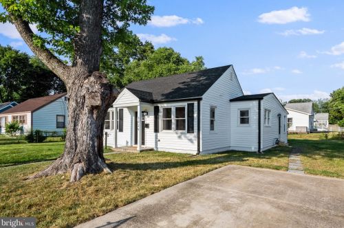 3229 Wayne Rd, Falls Church, VA 22042-3858