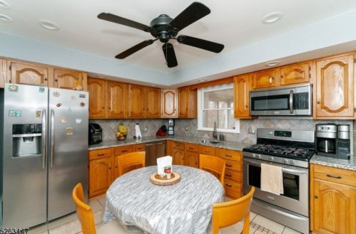 83 Voit Ave, Lincoln Park NJ  07035-1039 exterior