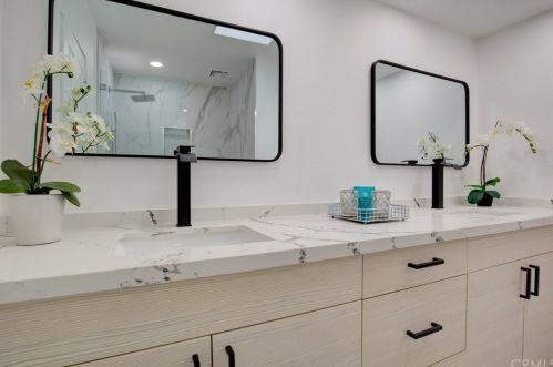 65 Colgate Dr, Rancho Mirage CA  92270-3703 exterior