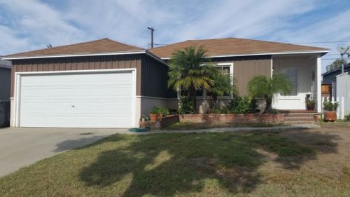 2839 Denmead St, Lakewood, CA 90712-2907
