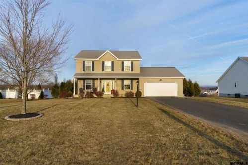 47 Timothy Way, Mechanicville, NY 12118-3541