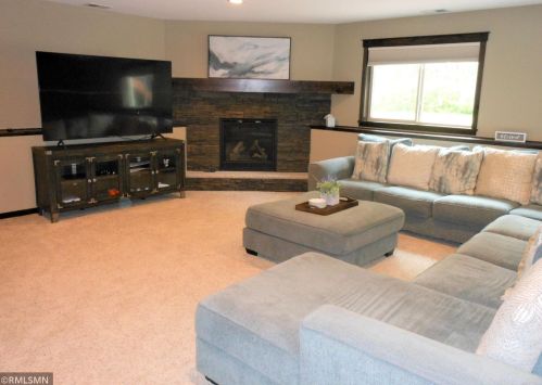 4907 Trails End Dr, Duluth MN  55811-3688 exterior