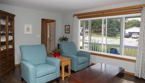 335 Washburn Rd, Deerfield, WI 53531-9577