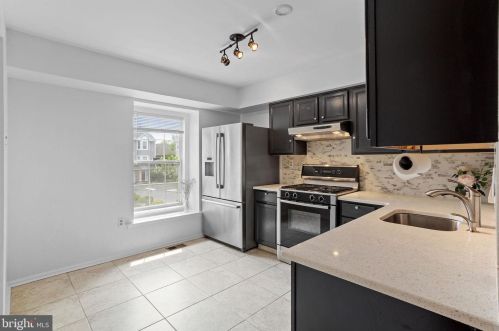 138 Barrow Pl, Princeton NJ  08540-0063 exterior