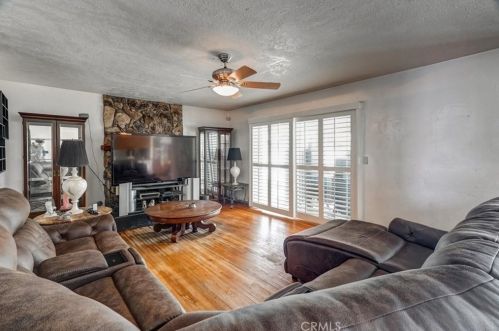 5339 Rochester St, Riverside, CA 92504-2135