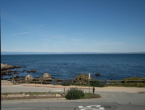 829 Ocean View Blvd, Del Monte Park, CA 93950-2229