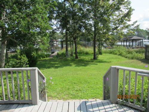 912 Bay Grove Rd, Freeport FL  32439-4811 exterior