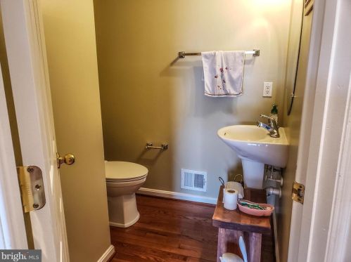 3810 Rolling Hills Dr, Upton PA  17225-8392 exterior