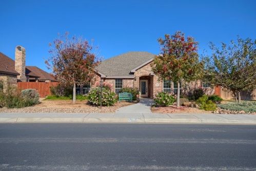 5812 Oak Creek Dr, Midland, TX 79707-3181