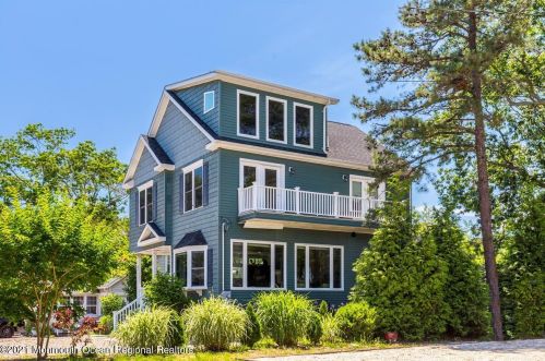 54 Van Ness Dr, Bricktown, NJ 08723-5761