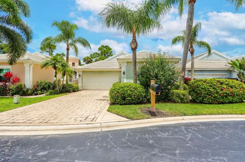 9095 Baybury Ln, West Palm Beach, FL 33411-1889