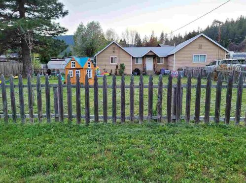 214 Jessie St, Almanor, CA 95947-9505