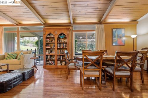 8 Rae Dr, Orinda CA  94563-4360 exterior