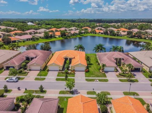 16143 Amethyst Key Dr, Wimauma FL  33598-4027 exterior