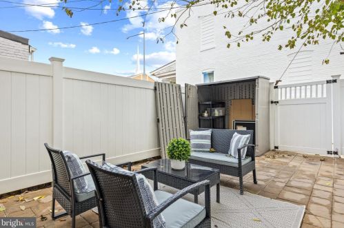 629 18th St, Washington DC  20002-7209 exterior