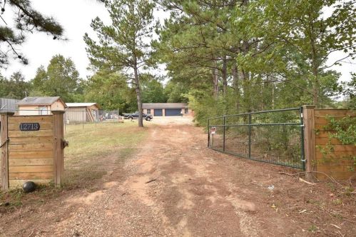 12802 Roy Harris Loop, Conroe TX  77306-6608 exterior