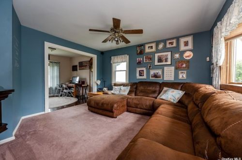 120 Donahue Ave, Far Rockaway, NY 11096-1037