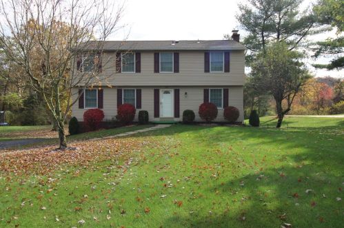 2521 Partridge Dr, Pittsburgh, PA 15241-2821