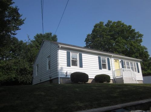 9 Clinton Ave, Norwich, CT 06360-2113