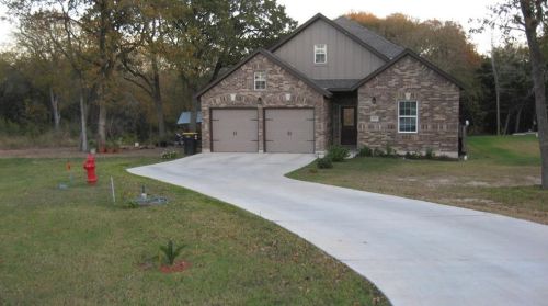 109 Deep Woods Ct, Lost Pines, TX 78612-3690