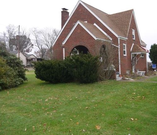 2020 Ridge Road Ext, Ambridge, PA 15003-1068