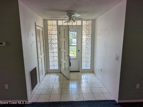 6487 Hudson Rd, Cocoa, FL 32927-2227