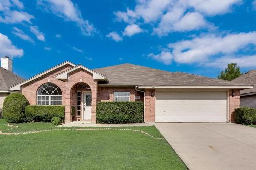 7532 Juliet Ln, Fort Worth, TX 76137-1096