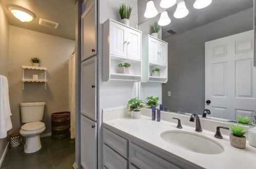 16463 Pine Knoll Rd, Grass Valley CA  95945-8433 exterior