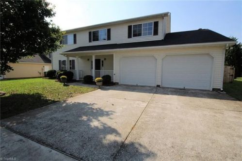 228 Fiddlers Knoll Ct, Kernersville, NC 27284-7767