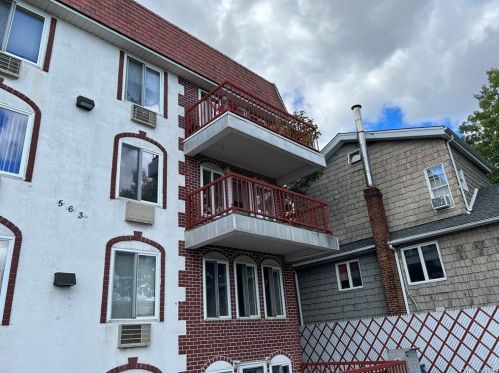 563 Ellsworth Ave, Bronx, NY 10465-1739