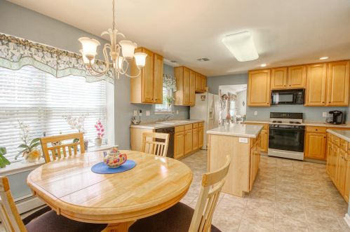 27 Valley Stream Ln, Lakewood NJ  08701-5746 exterior