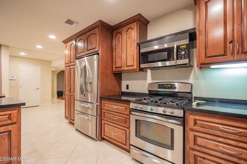 1343 4 St, Simi Valley CA 93065-3110 exterior