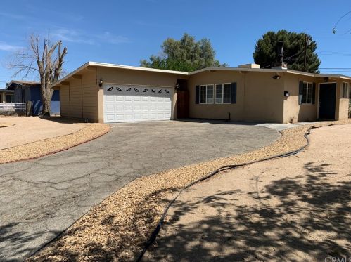 722 Avenue, Lancaster, CA 93534-7428