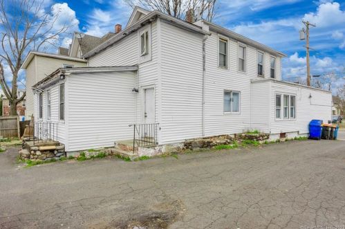 398 Center St, Meriden, CT 06450-3339