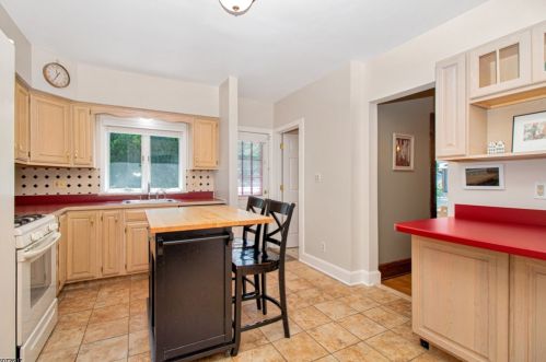 32 Portland Ave, Fanwood NJ  07023-1144 exterior