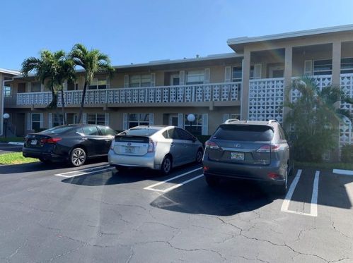 1140 Boxwood Dr, Delray Beach FL  33445-6143 exterior
