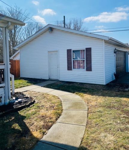 928 Catalpa Dr, Liberty Township, OH 45042