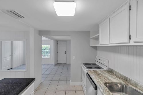 5461 43rd Ter, Saint Petersburg FL  33714-3624 exterior