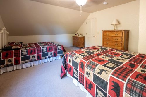 14812 Winding Creek Ct, Grass Valley CA  95949-7514 exterior